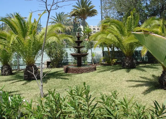 San Valentin & Terraflor Park 普拉亚戴尔雷安格莱斯