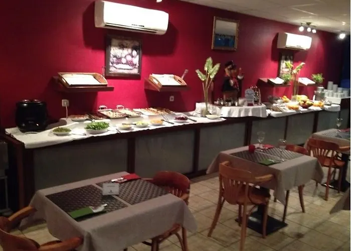 San Valentin & Terraflor Park 普拉亚戴尔雷安格莱斯